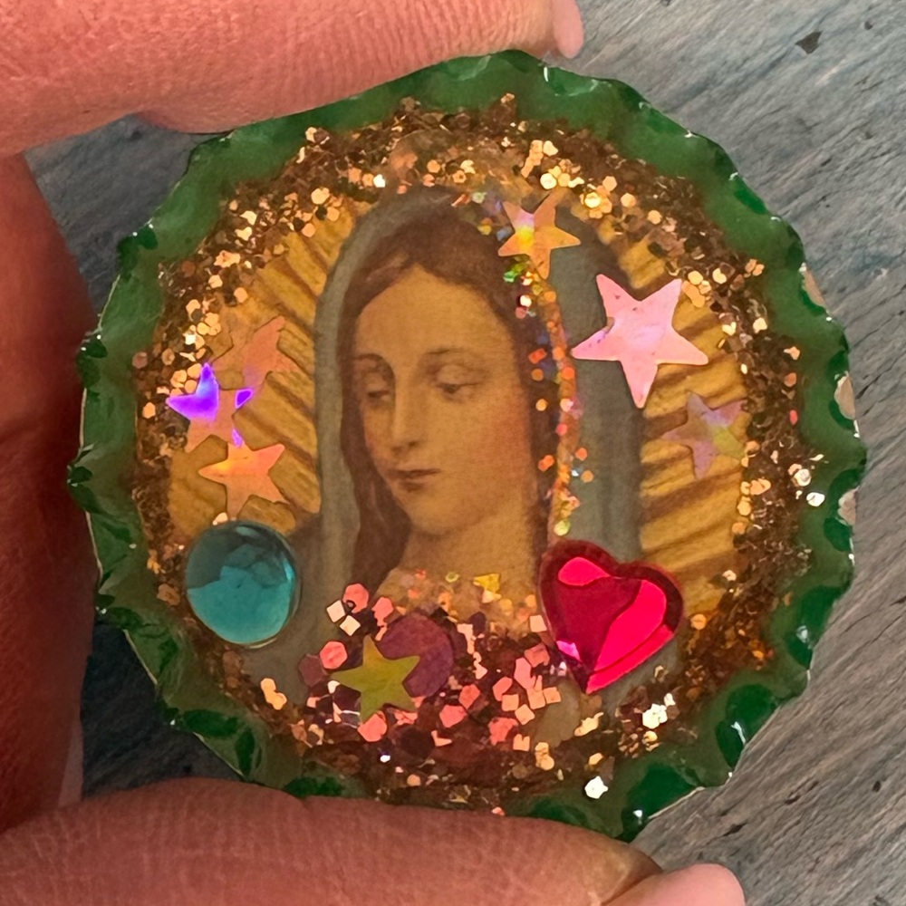 From Santa Fe, NM a Hand-Crafted Virgin Mary Bottlecap Shrine Pin with Sequins - Picture 6 of 7